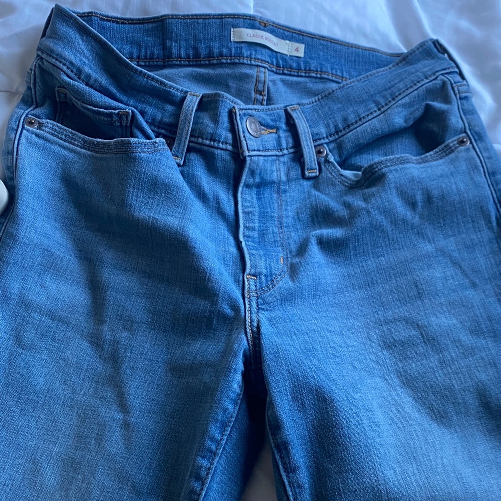 Levi's Women's Straight Leg Blue Jeans
